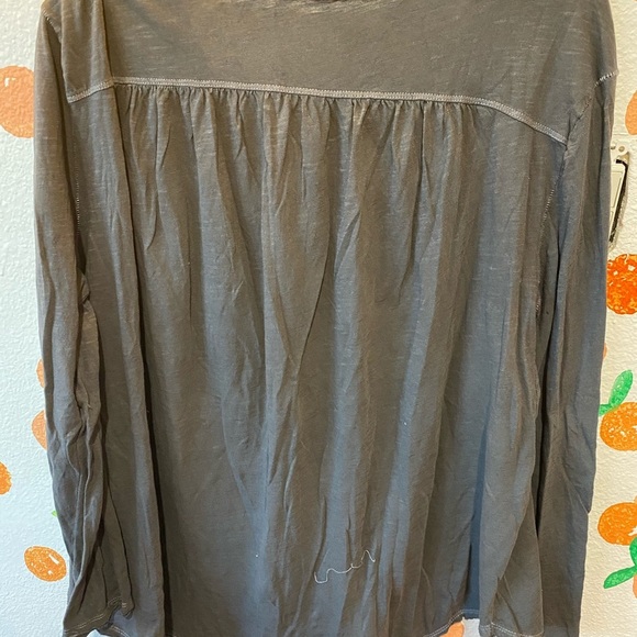 NWT FREE PEOPLE charcoal grey top! Soft & comfy🖤 - Picture 3 of 6